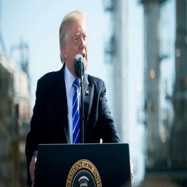 Estados Unidos: Donald Trump afirma que iglesias deben abrir “en este momento”