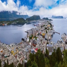 Presentan una demanda en Noruega acusando al gobierno de crímenes de lesa humanidad por una «pandemia falsa planificada intencionalmente»