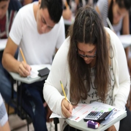 Playa del Carmen: Piden a docentes de la Uqroo aportaciones para pagar inscripciones