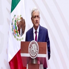 AMLO promete empleos, apoyos sociales, más inversión y recorte de salarios para enfrentar crisis