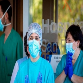 Funcionario de salud de Irlanda admite que cualquier paciente es registrado como positivo de Covid