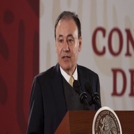 Faltó avanzar contra “herencia negra” de homicidios, dice Durazo en carta de renuncia