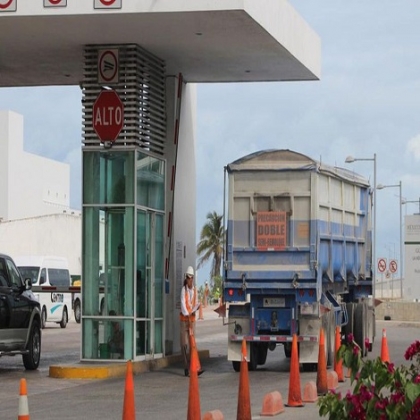 Yucatán: Progreso quiere cobrar un nuevo impuesto a camiones de más de 10 toneladas