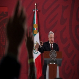 AMLO: no compraremos lealtades de los medios; “que hablen mal porque así ahorramos”