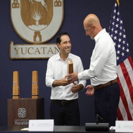 Encabeza el Gobernador Mauricio Vila Dosal entrega de premio "Triple Arco" de la CALEA a la SSP
