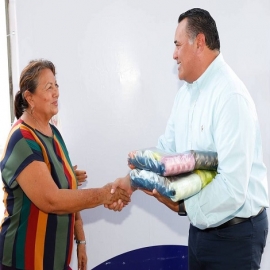 Renán Barrera fomenta la economía de las familias más vulnerables de Mérida