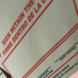 Las boletas extraídas de los buzones de correo en Arizona fueron encontradas por un trabajador agrícola, dicen las autoridades
