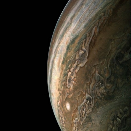 La ESA halla nuevas evidencias de columnas de agua en Europa, una de las lunas de Júpiter