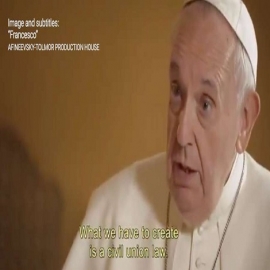 Lo que dice “Francesco” y lo que realmente dijo el Papa Francisco sobre los homosexuales