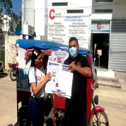 Yucatán: En Yotholín al viajar en mototaxi te prestan un libro para impulsar lectura