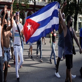 Cubanos vuelven a desafiar en las calles a la dictadura