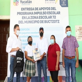 Con apoyos para estudiantes y acciones de vivienda, el Gobierno de Mauricio Vila Dosal respalda a los habitantes de Buctzotz