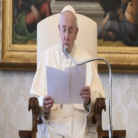 Semana Santa: El Papa Francisco anima a mirar el Crucifijo y abrir el Evangelio