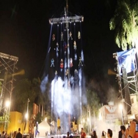 Hoy asiste a la espectacular obra "Fanfarrias en el aire" en Mérida