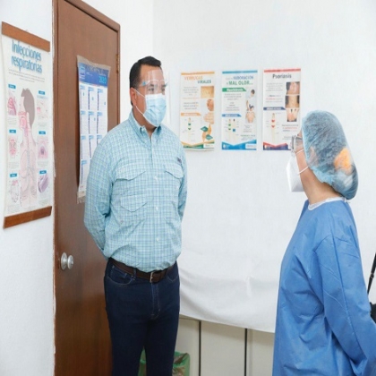 Es momento de unir esfuerzos y recursos por la salud de los meridanos, subraya el alcalde Renán Barrera