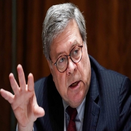 Un ex agente de inteligencia reveló que el Fiscal General William Barr traicionó a Trump y le pidió que no investigara el fraude electoral luego de la elección del 2020