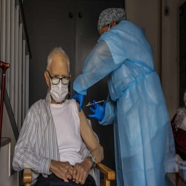 Reino Unido: los vacunados con 3 o 4 dosis representan el 91% de todas las muertes por COVID desde principios de 2022
