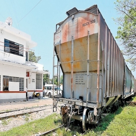 Moody’s palomea refinería de Dos Bocas y Tren Maya