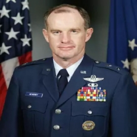 El teniente general retirado Mclnerney desvela qué es el Kraken: "Trump sabía lo que iba a pasar y tenía un plan"