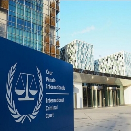 Una abogada presenta una denuncia ante la Corte Penal Internacional contra el Estado español y contra varios organismos internacionales más