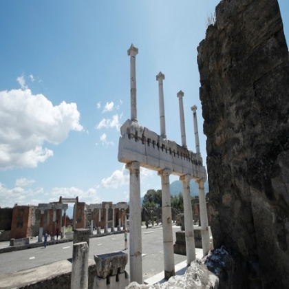 Turista devuelve artefactos arqueológicos robados después de 15 años; asegura le han traído mala suerte