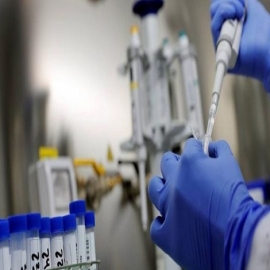Es imposible medir los efectos secundarios de las vacunas de Pfizer y Moderna en tan poco tiempo