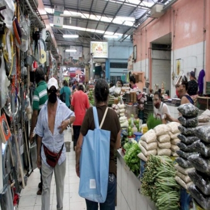 Anuncian retiro de vallas en mercados de Mérida; también cerrarán hasta las 10 PM