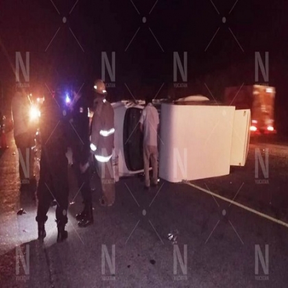 Yucatán: Heridos y una camioneta volcada tras carambola de vehículos en la Mérida - Tizimín
