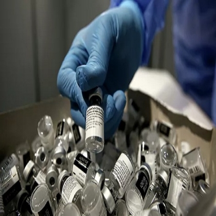 ¿Está Pfizer desacreditando silenciosamente a otras vacunas mientras esconde sus propios fallos?