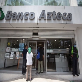 El negocio a cualquier precio: en las oficinas del Grupo Salinas en plena pandemia