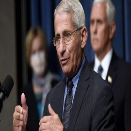 Piden la renuncia del Dr. Fauci tras filtrarse polémicos correos electrónicos sobre la pandemia