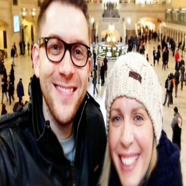 Reino Unido: Presentadora de la BBC murió por la vacuna AstraZeneca y su marido inicia acciones legales contra la compañía