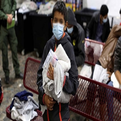 El Gobierno de Biden ha “perdido” el contacto con 45.000 niños que fueron traficados por la frontera