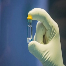 “Hay mucho negocio”: epidemiólogo duda de vacuna COVID por presión de gobiernos