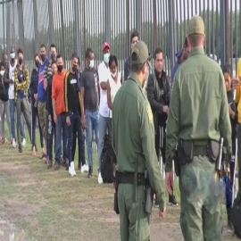 La crisis fronteriza se agrava, los agentes están desbordados y el 40% de los extranjeros ilegales son positivos al COVID-19 en Texas