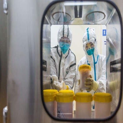 Nuevos correos electrónicos muestran que los científicos eliminaron una advertencia temprana del posible origen del COVID en un laboratorio