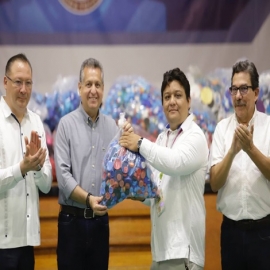 El Alcalde Alejandro Ruz Castro encabeza el Tapatón "Jóvenes por Mérida 2024" en el Instituto Tecnológico de Mérida.