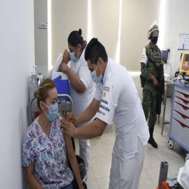 Médicos “rezagados” serán vacunados contra Covid a partir del próximo lunes