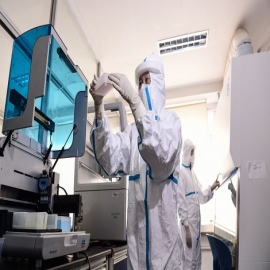 China lanza la producción del primer fármaco contra el nuevo coronavirus