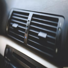 Este simple truco enfría el interior de tu coche en 5 segundos