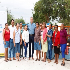 El Alcalde Alejandro Ruz Castro supervisó los trabajos de rehabilitación del parque de la colonia Nueva San José Tecoh, en el sur oriente de la ciudad.