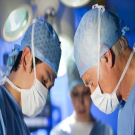 EE. UU.: 54% de los médicos admiten reacciones adversas graves en vacunados y el 80% piensa que el riesgo de las vacunas es mayor al de la enfermedad