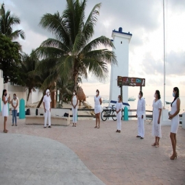 Conmemora Puerto Morelos el Día Internacional de la Paz con un llamado a la unidad