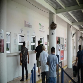 Van tras red de funcionarios por venta de placas y licencias de manejo