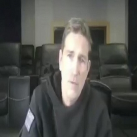 El actor de ‘La Pasión de Cristo’ habló sobre niños en túneles y sobre el significado de la palabra adrenocromo [Video]