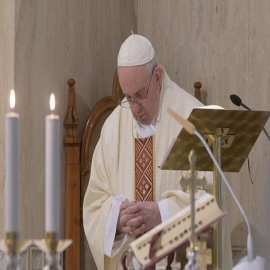 El Papa bendice a artistas porque “sin la belleza no se puede entender el Evangelio”