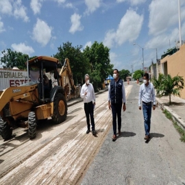 El mejoramiento y rehabilitación de calles, compromiso que no se detiene porque privilegia la seguridad de todos los ciudadanos, afirma el alcalde Renán Barrera