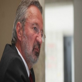 "Han privatizado la OMS, la financiación privada condiciona sus decisiones"