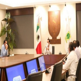El Gobernador Mauricio Vila Dosal convoca a directores de hospitales estatales y federales a estar preparados ante incremento en el número de ingresos hospitalarios por Coronavirus