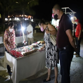 Continúa a paso firme la reactivación económica de Puerto Morelos: Laura Fernández